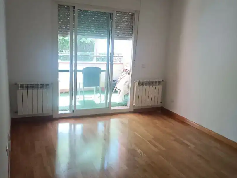 Dormitori de Pis en venda en Rivas-Vaciamadrid amb Piscina i Balcó