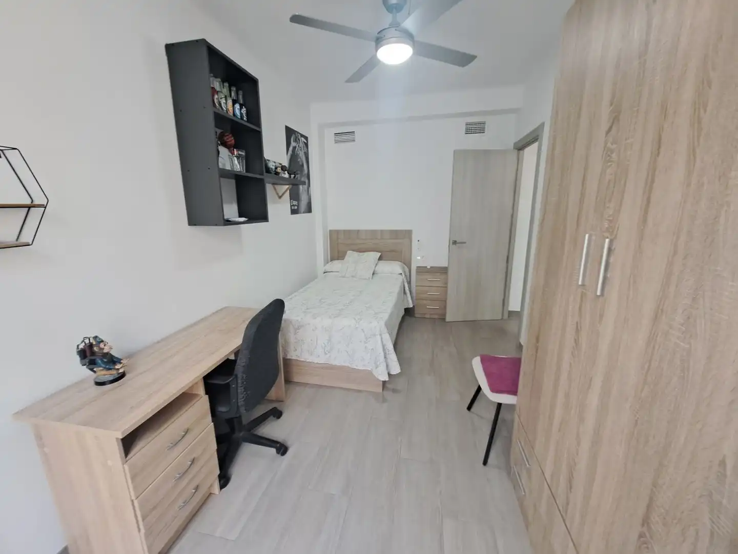 Habitación de Piso de alquiler en Granada con Aire acondicionado, Calefacción y Balcón