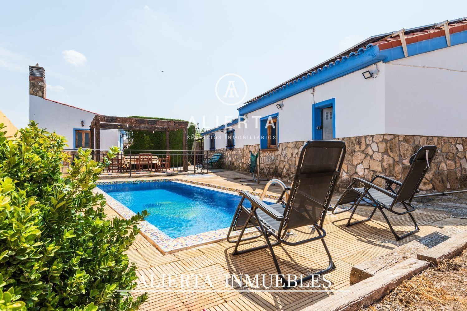 Swimming pool of House or chalet for sale in La Muela  with Air Conditioner, Heating and Storage room