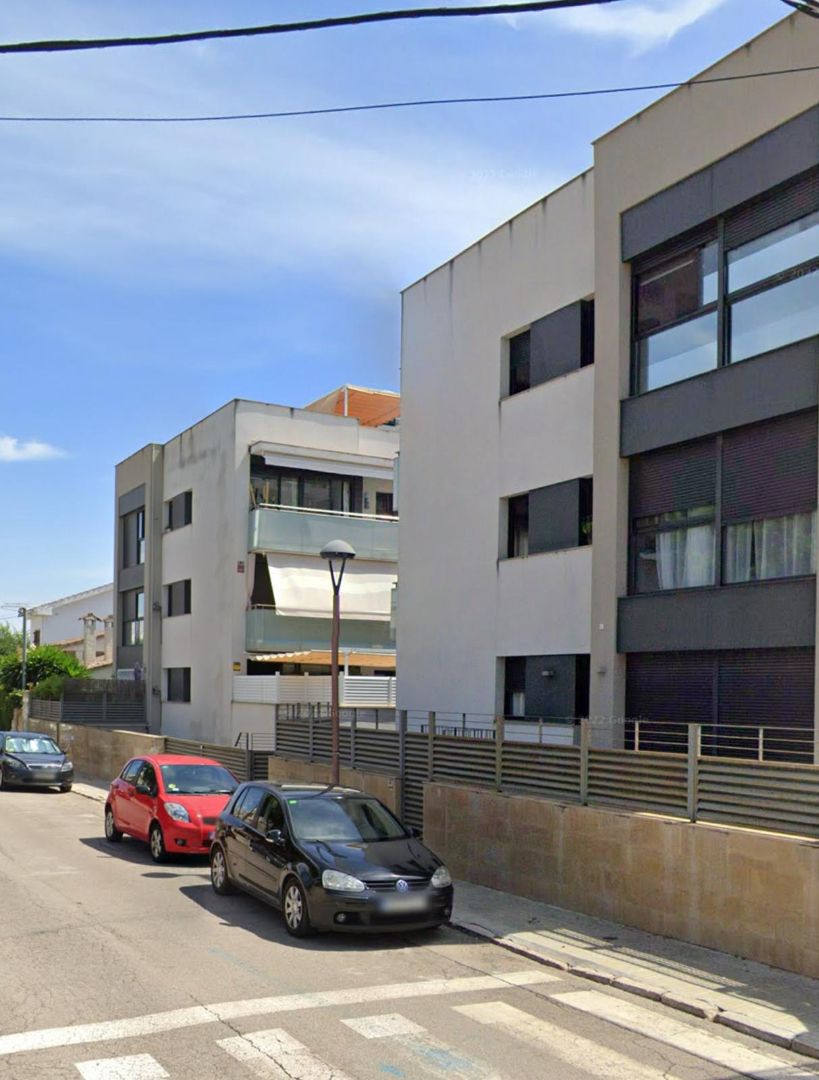 Vista exterior de Garatge de lloguer en Cubelles