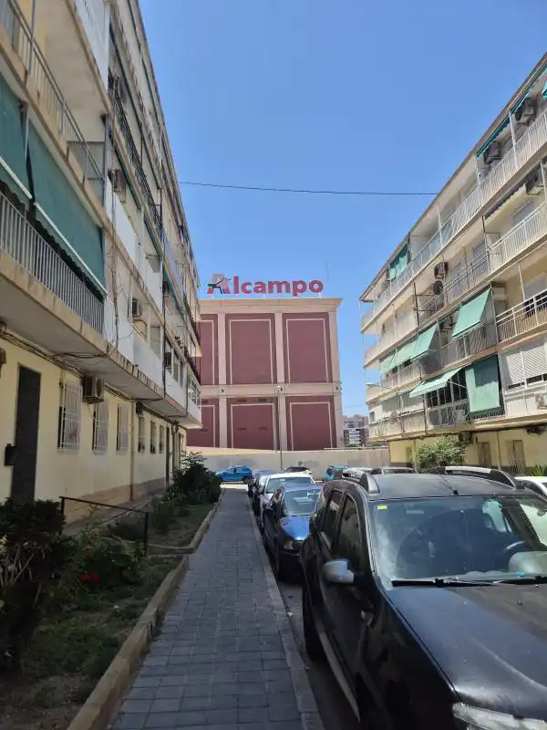 Vista exterior de Local en venta en Alicante / Alacant con Calefacción