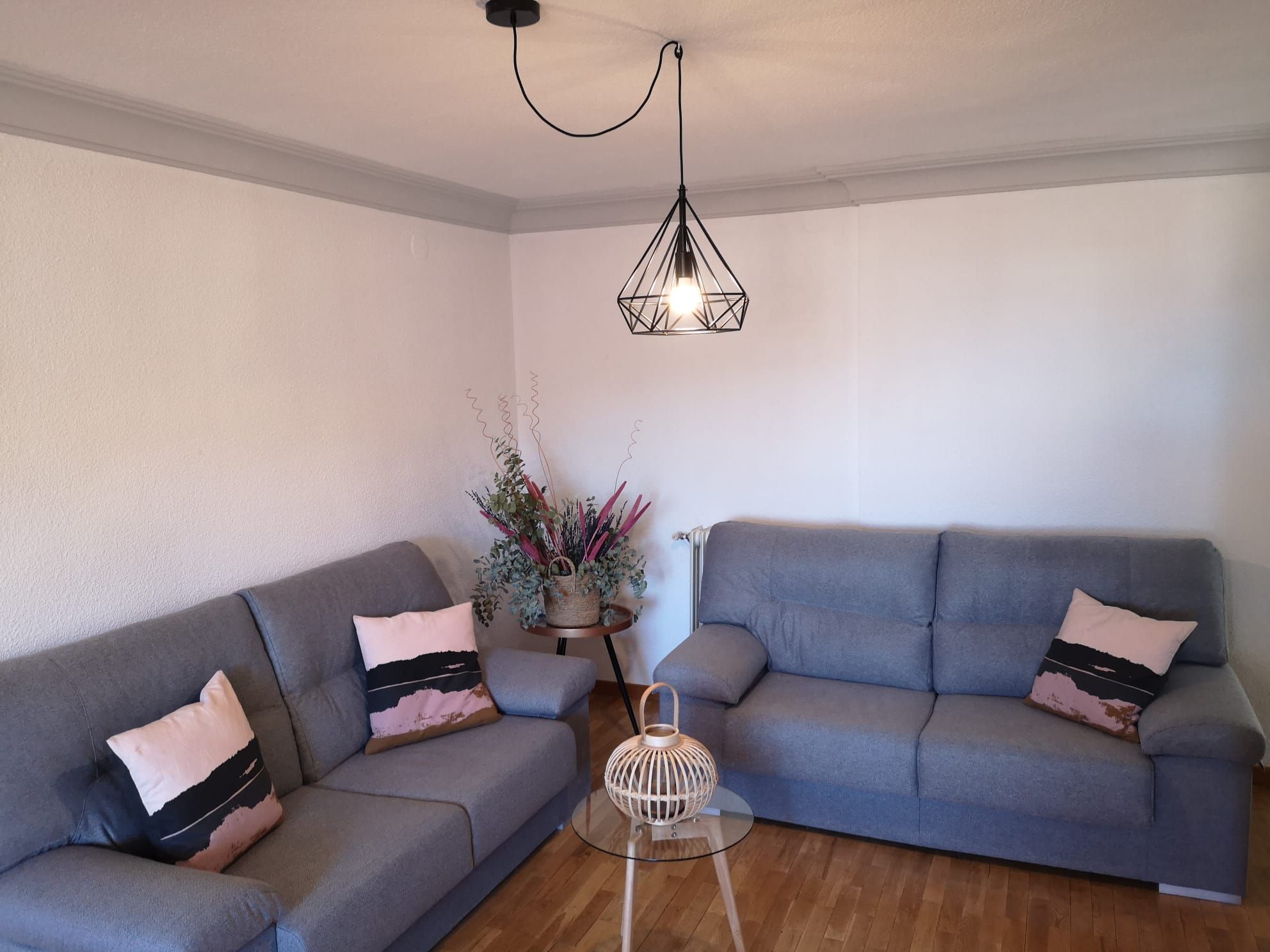 Sala d'estar de Àtic de lloguer en  Granada Capital amb Aire condicionat, Calefacció i Parquet