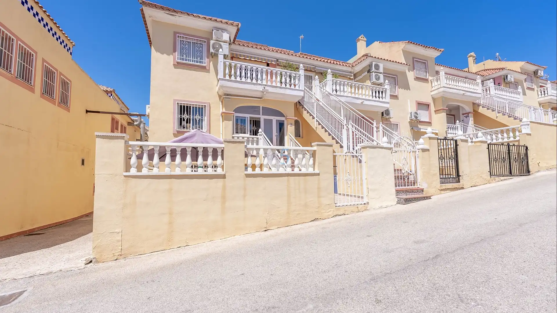 Exterior view of Flat for sale in Orihuela  with Air Conditioner, Swimming Pool and Furnished