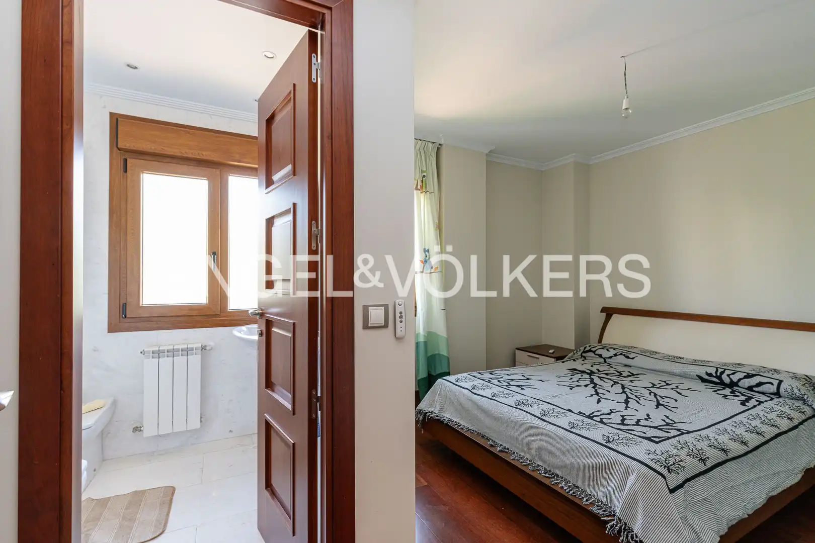 Dormitori de Casa o xalet de lloguer en Pozuelo de Alarcón amb Aire condicionat, Calefacció i Jardí privat
