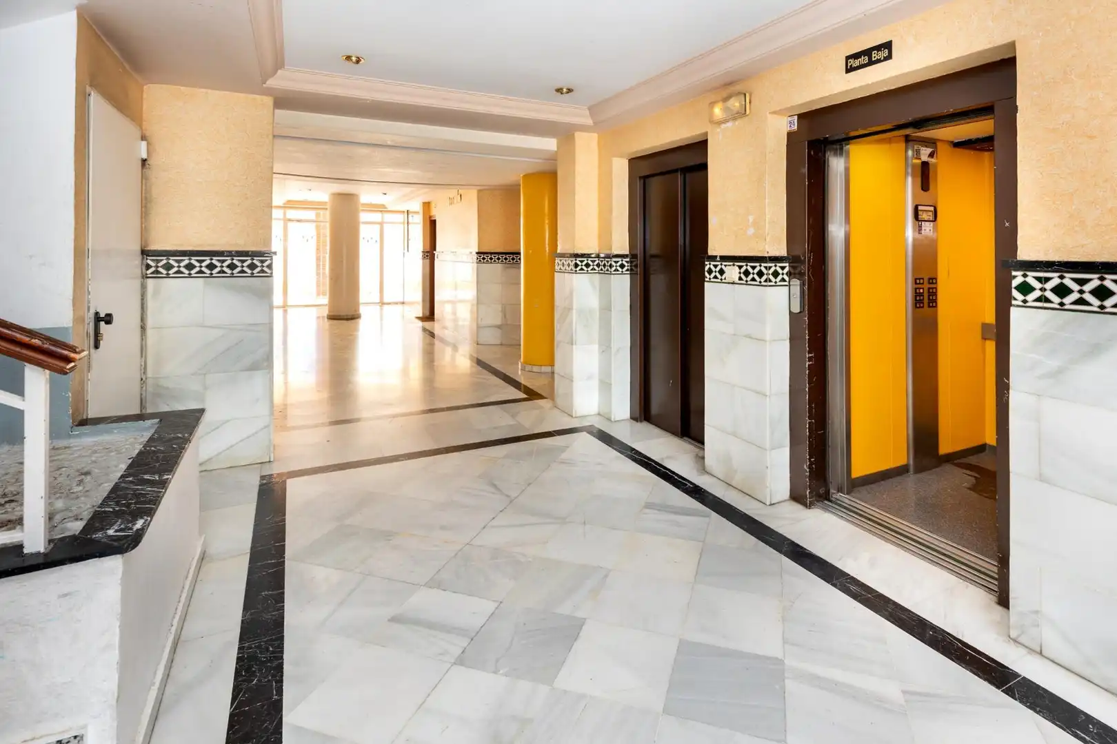 Dúplex en venta en Gójar con Aire acondicionado, Terraza y Amueblado