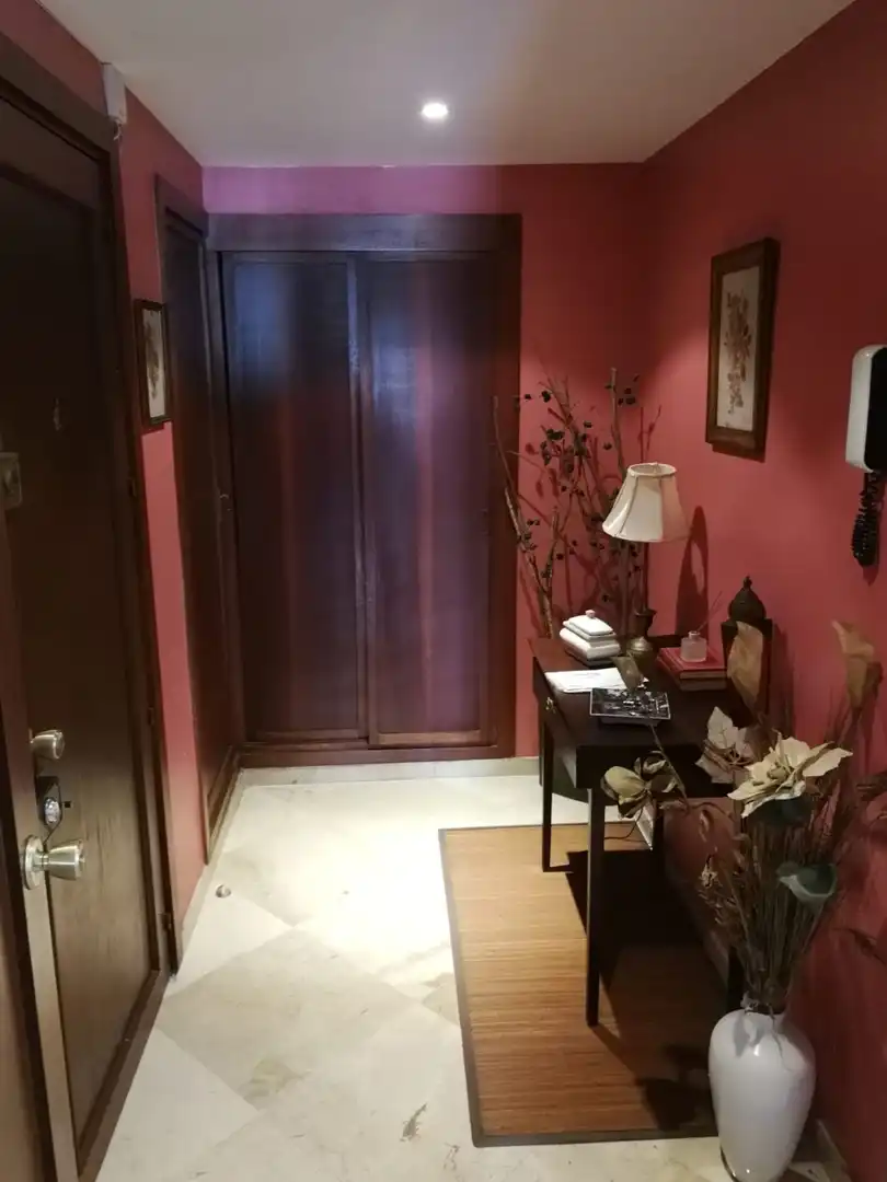 Flat with terrace for sale in Casco Antiguo, imagen 2