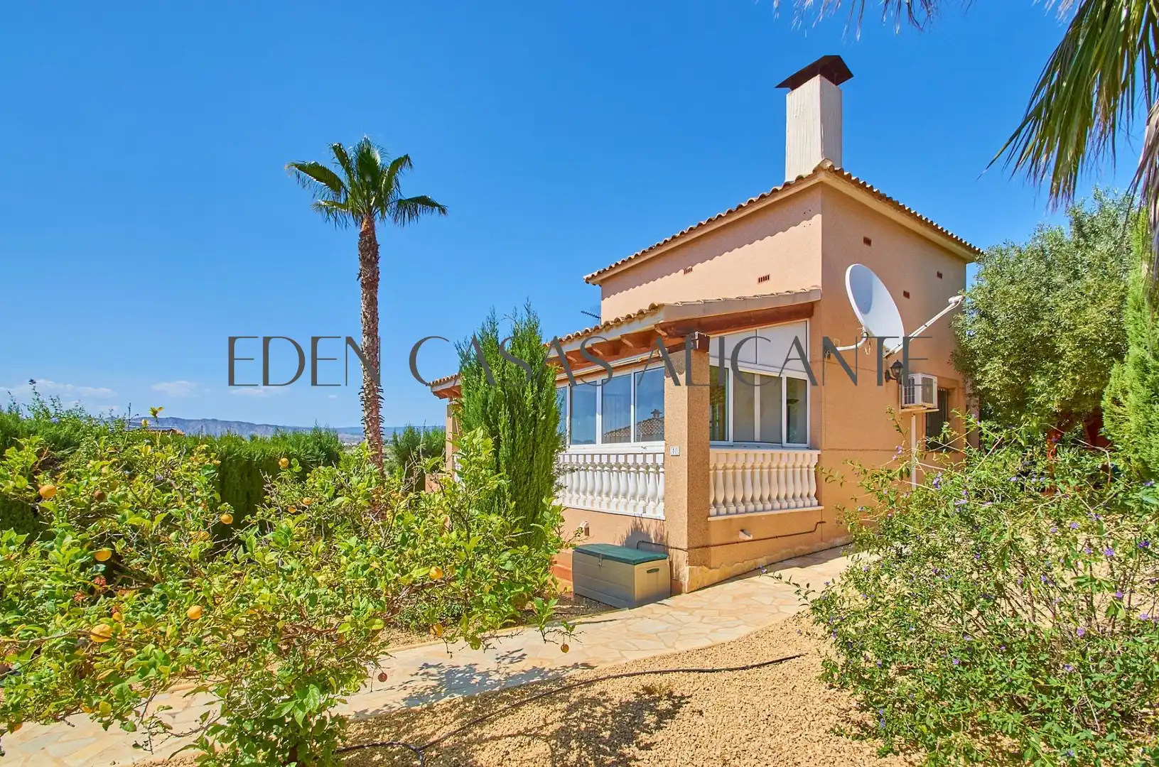 Vista exterior de Casa o chalet en venta en Busot con Aire acondicionado, Calefacción y Jardín privado