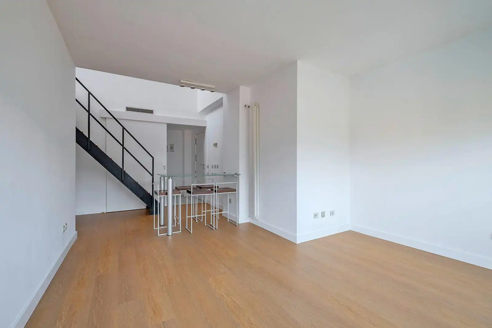 Ático de alquiler en Pozuelo de Alarcón con Aire acondicionado, Calefacción y Jardín privado