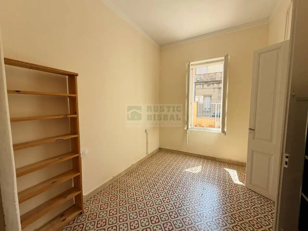 Habitación de Finca rústica en venta en Figueres con Aire acondicionado, Calefacción y Jardín privado