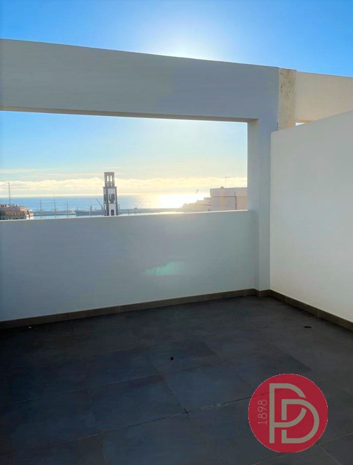 Vista exterior de Piso de alquiler en  Santa Cruz de Tenerife Capital con Trastero, Horno y Lavadora