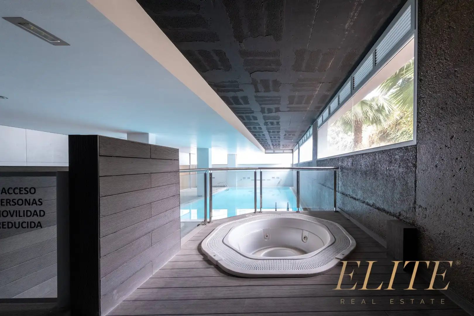 Piscina de Piso de alquiler en Las Palmas de Gran Canaria con Trastero y Jacuzzi