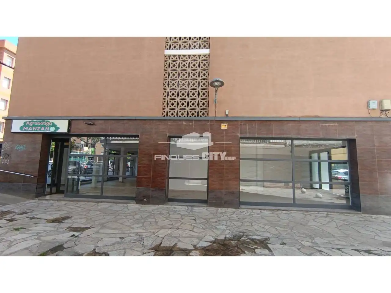 Business premises to rent in Avenida Hispanitat, imagen 7
