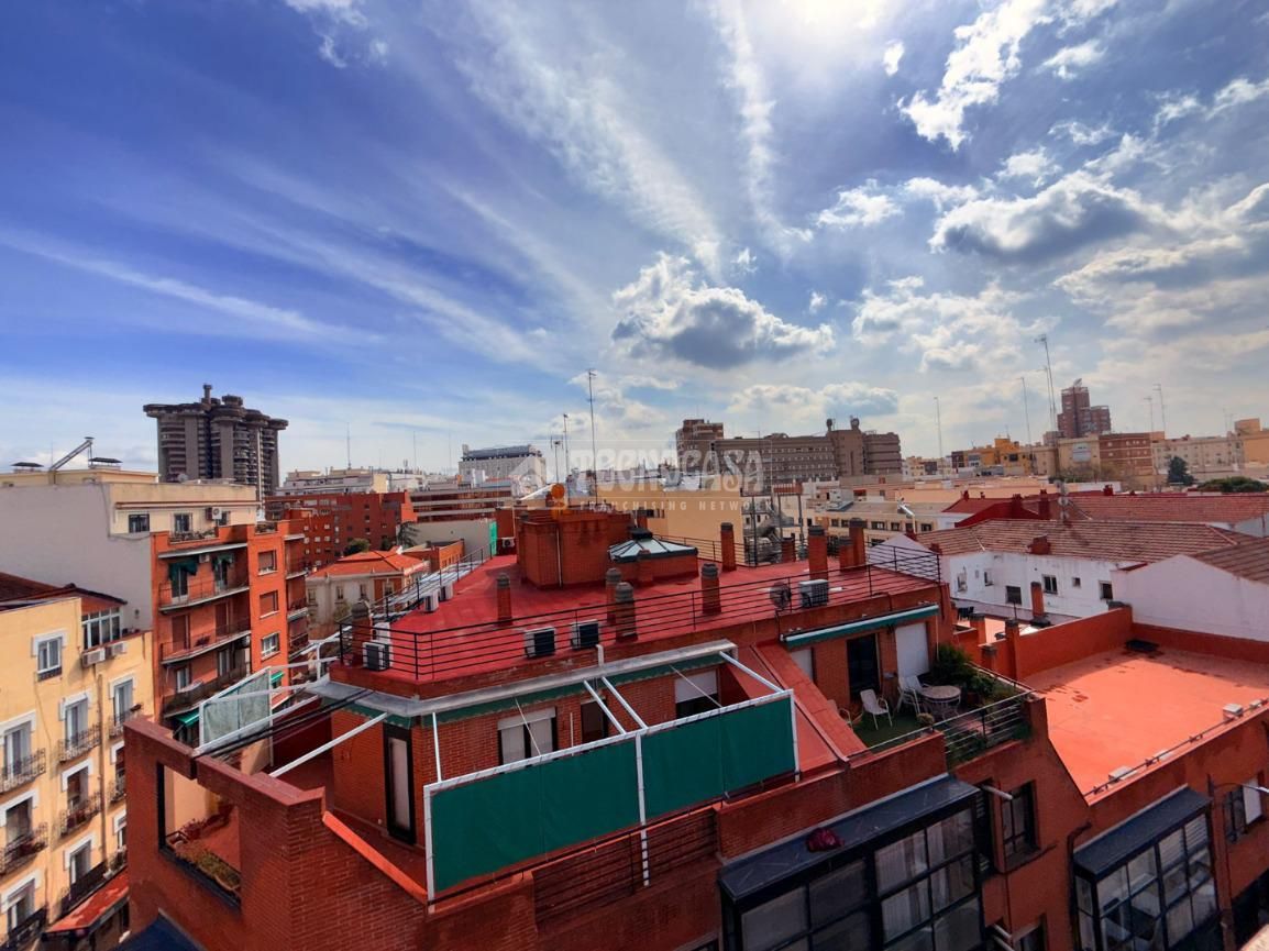 Vista exterior de Piso en venta en  Madrid Capital con Aire acondicionado, Calefacción y Terraza