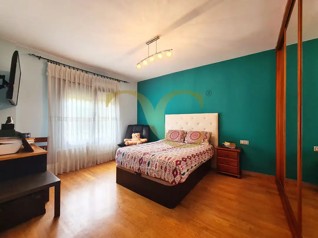 Bedroom of Houses for sale in Gijón   with Heating, Private garden and Terrace