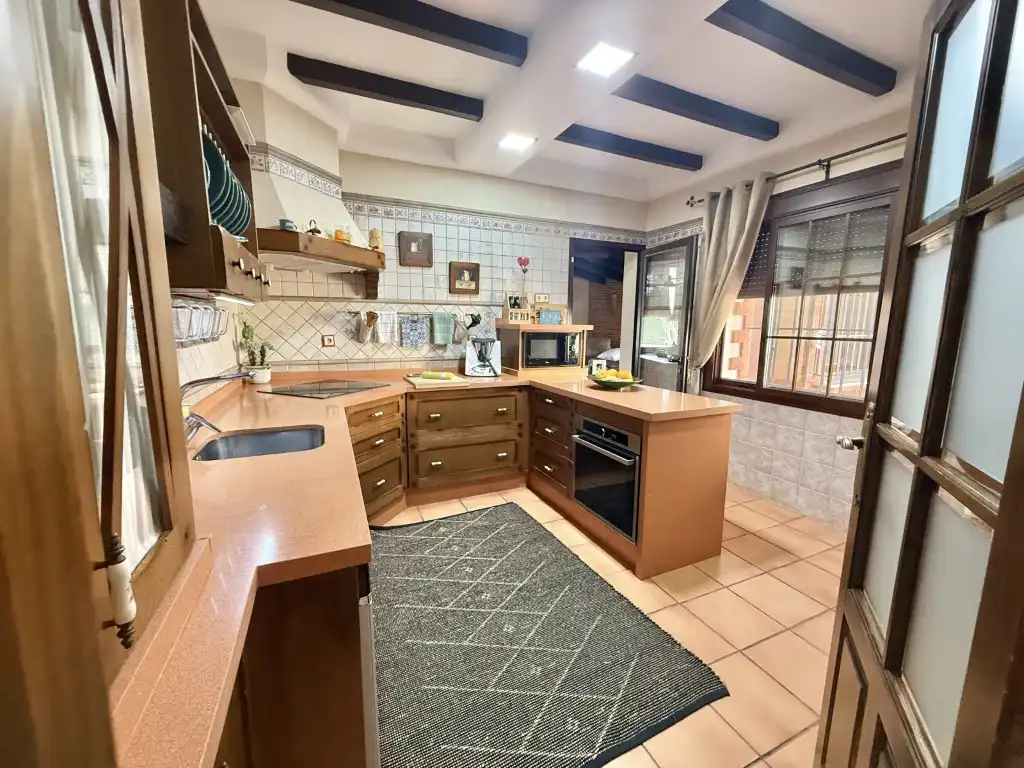 Cocina de Casa o chalet en venta en Carmona con Aire acondicionado y Amueblado