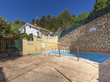 Casa con piscina in vendita a Hontoba