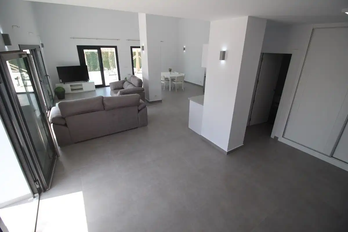 Sala d'estar de Casa o xalet de lloguer en Nerja amb Aire condicionat, Jardí privat i Traster