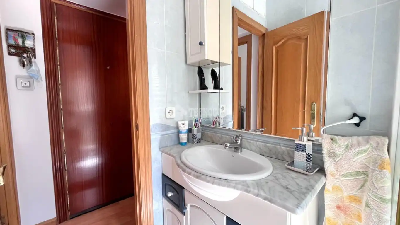 Bathroom of Flat for sale in Madrid  with Heating and Terrace