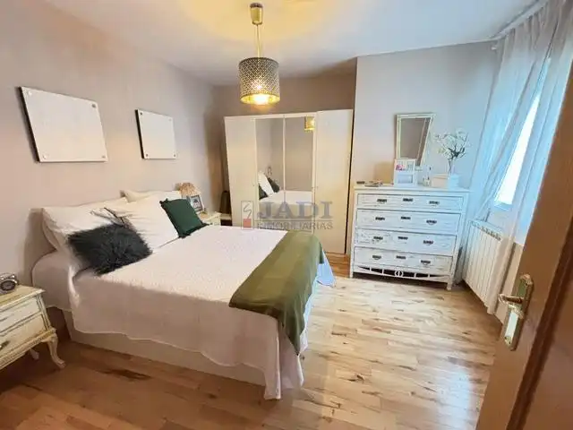 Habitación de Dúplex en venta en Valdepeñas, Ciudad Real