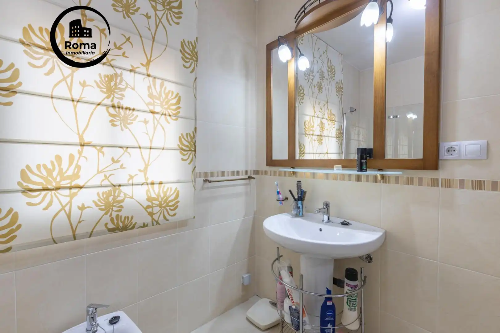 Badezimmer von Einfamilien-Reihenhaus zum Verkauf in Vegas del Genil mit Klimaanlage, Heizung und Terrasse