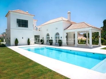 Casa amb piscina en venda a Milla de Oro
