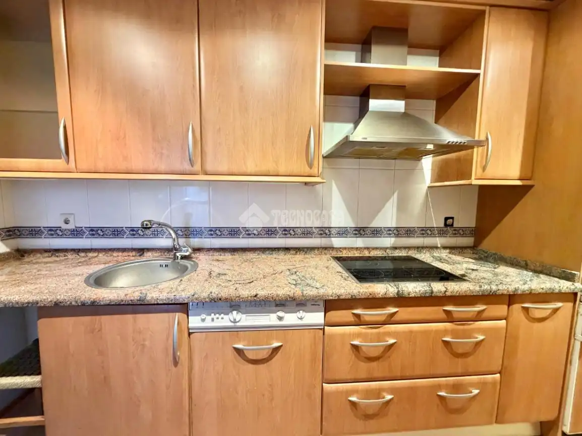 Cuina de Pis en venda en Palencia amb Parquet i Traster
