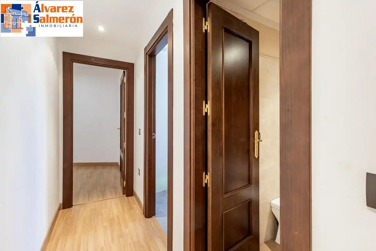Flat for sale in La Zubia  with Air Conditioner and Storage room