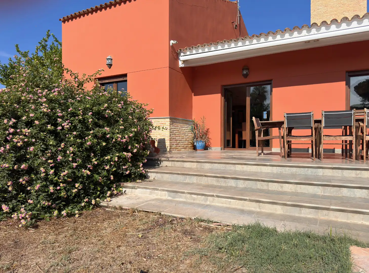 Vista exterior de Casa o chalet en venta en Carmona con Aire acondicionado, Calefacción y Jardín privado