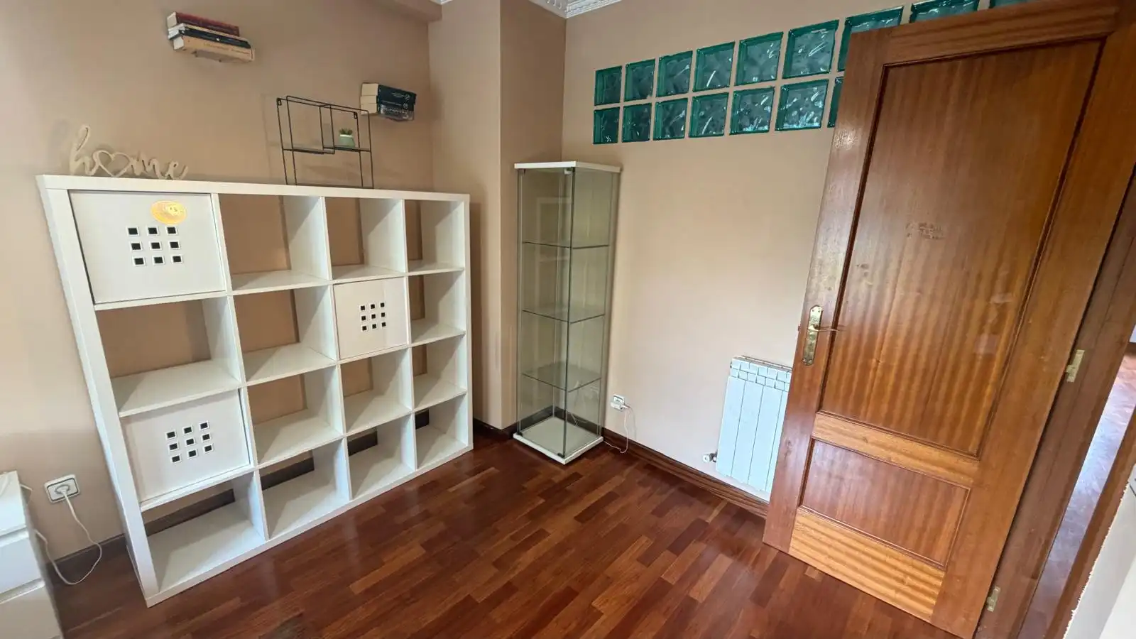 Habitación de Casa adosada en venta en Salvatierra / Agurain con Calefacción y Jardín privado