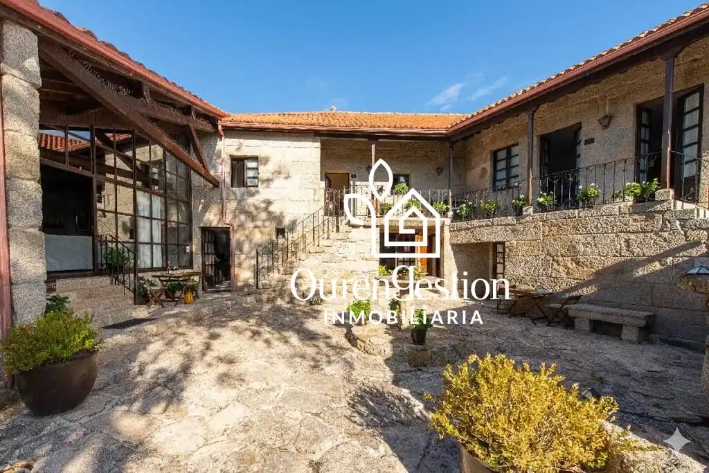 Vista exterior de Finca rústica en venda en Baltar amb Calefacció, Jardí privat i Terrassa