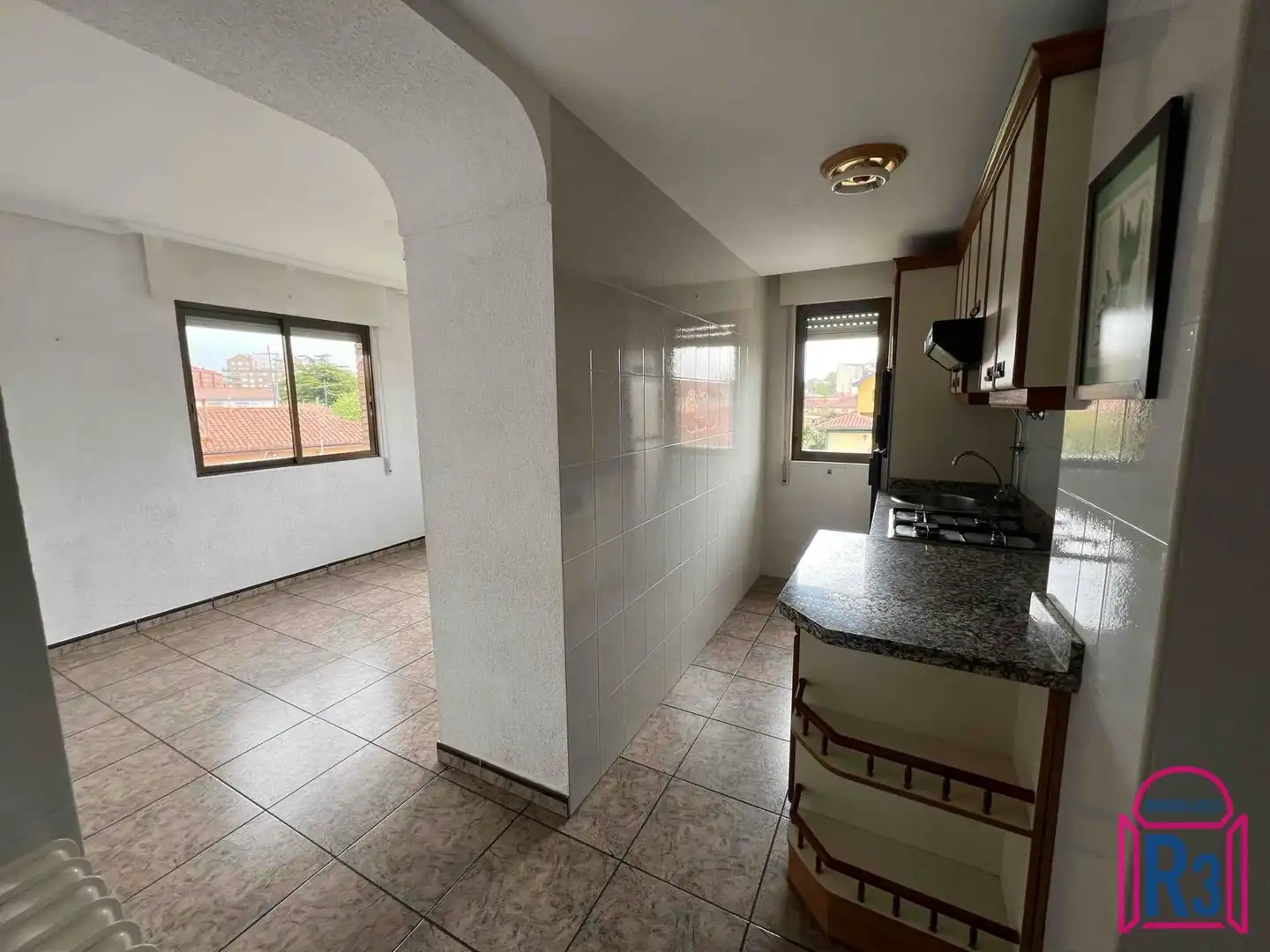 Cuina de Apartament en venda en San Andrés del Rabanedo amb Calefacció i Traster