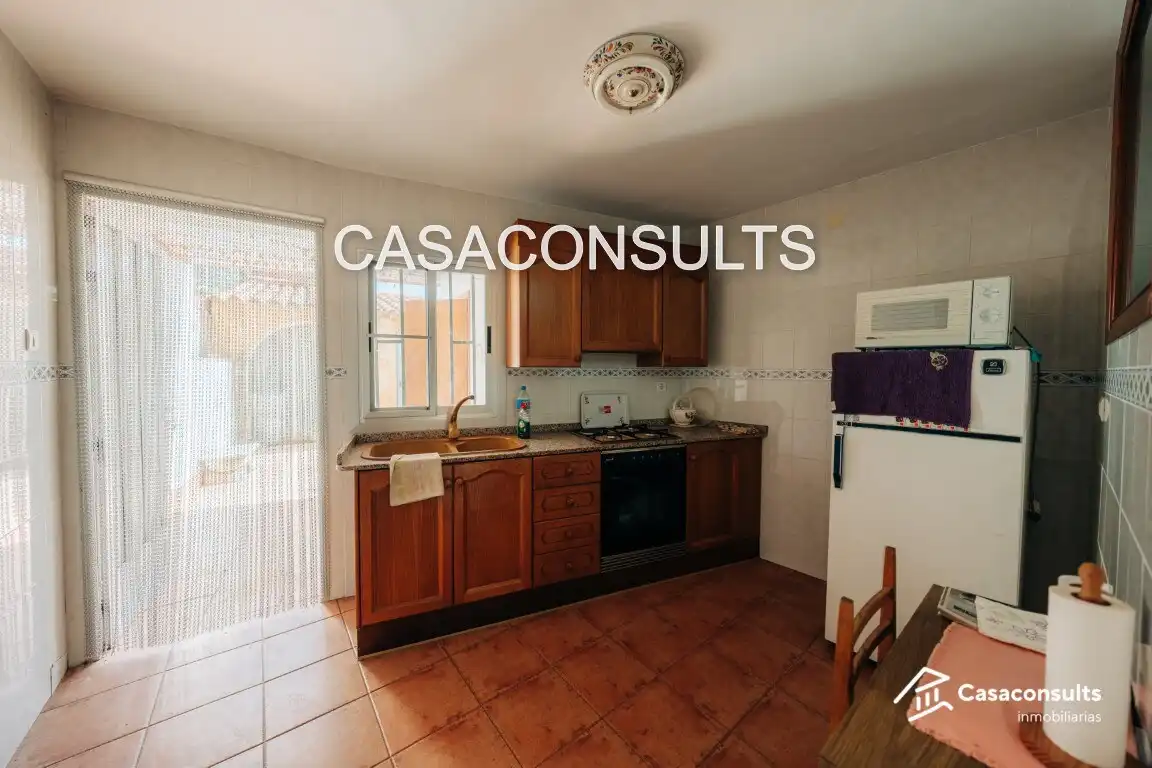 Casa con terraza en venta en Carrer de Cervantes, imagen 3