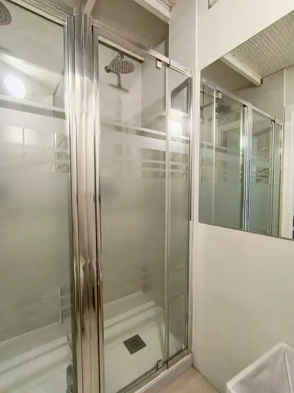 Baño de Local en venta en Barrio de Salamanca