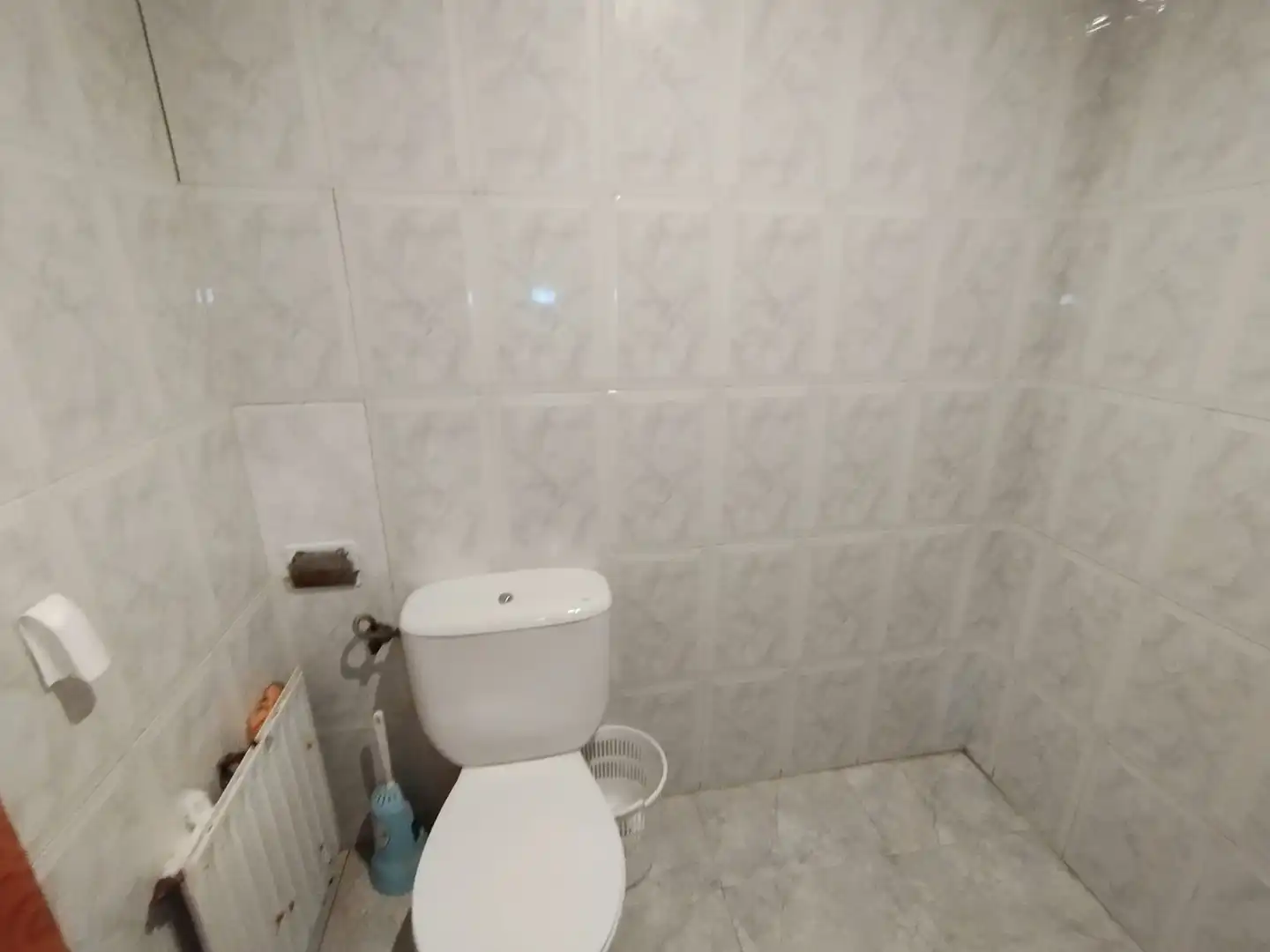 Bathroom of Flat for sale in Tomelloso  with Terrace, Storage room and Furnished