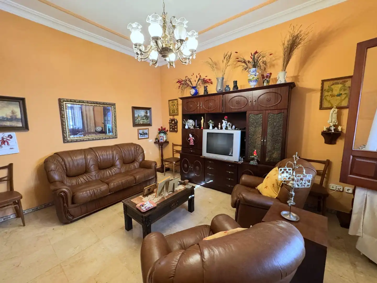 Sala de estar de Casa o chalet en venta en Carmona con Aire acondicionado, Terraza y Trastero