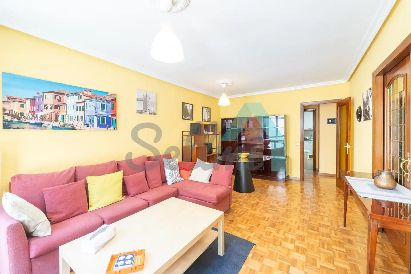 Living room of Flat for rent in Oviedo   with Heating, Parquet flooring and Terrace