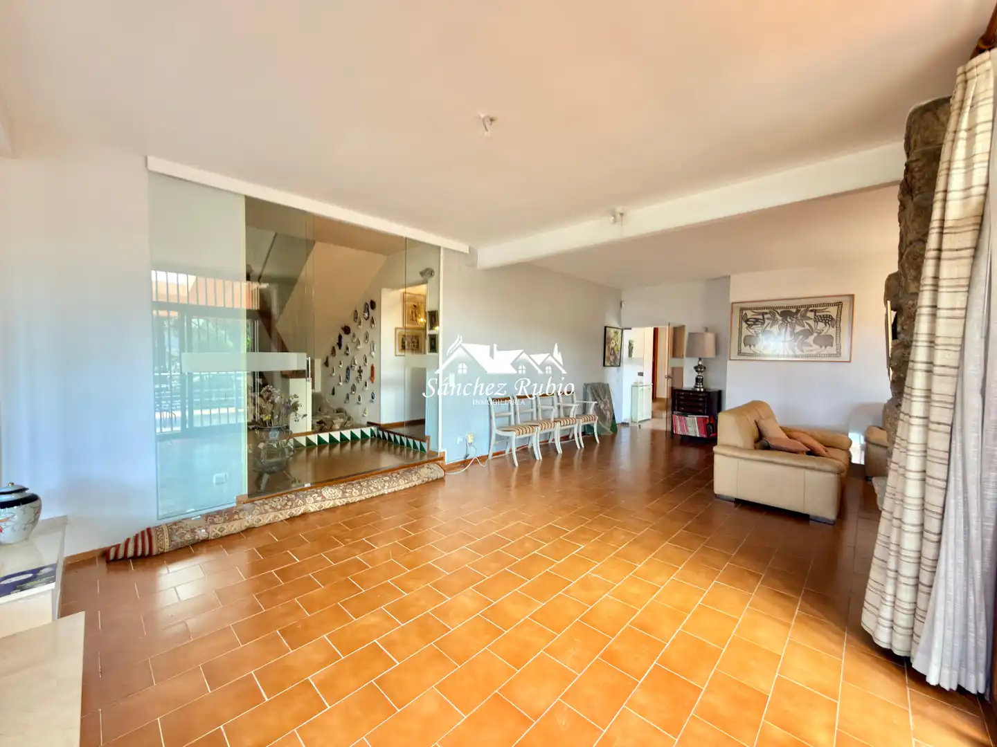 Sala d'estar de Casa o xalet en venda en Torrelodones amb Calefacció, Jardí privat i Parquet