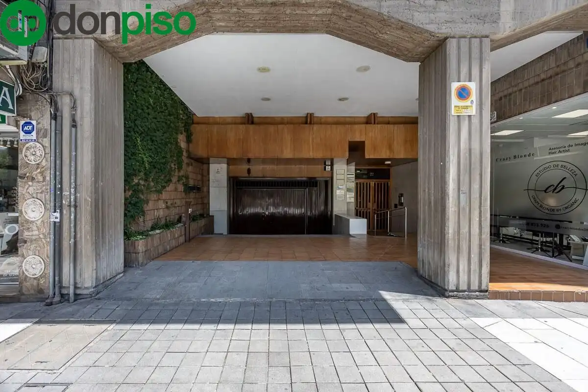 Flat for sale in Granada  with Air Conditioner, Heating and Terrace
