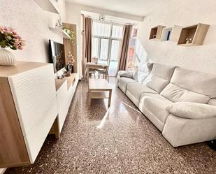 Living room of Flat for sale in  Barcelona Capital  with Oven and Balcony