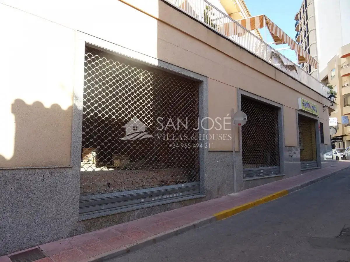 Local comercial en venda a Aspe Centro, imagen 2