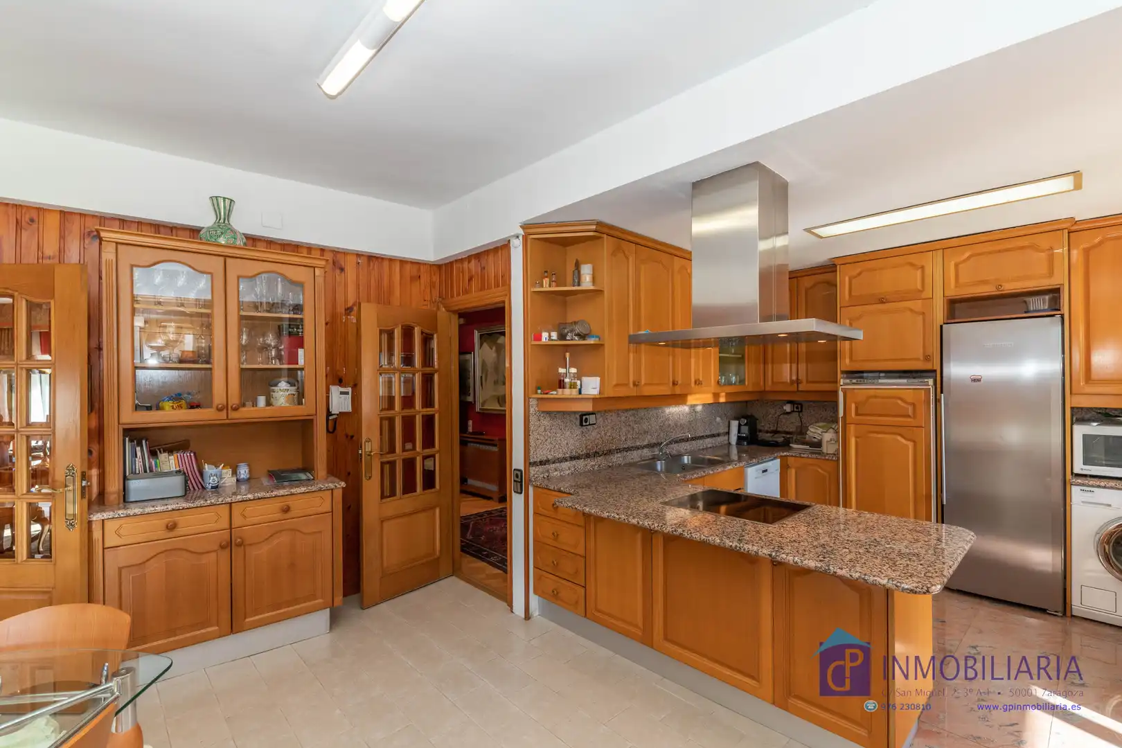 Cocina de Casa o chalet en venta en Zaragoza con Aire acondicionado, Calefacción y Jardín privado