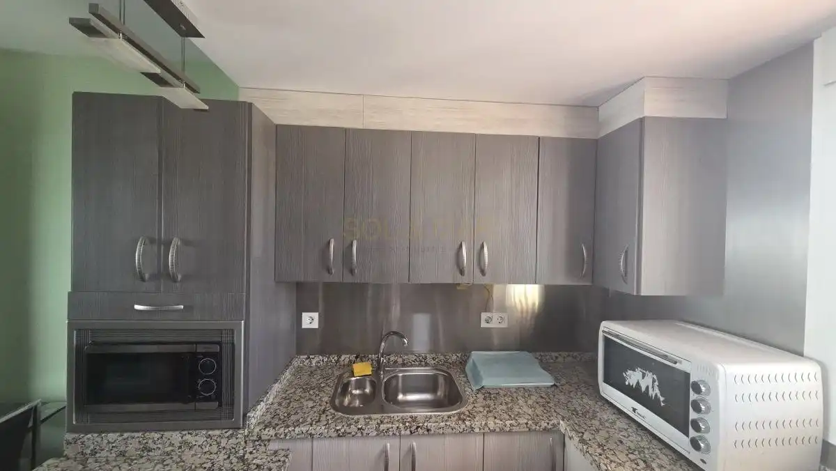 Cuina de Casa o xalet en venda en Pizarra amb Terrassa i Moblat