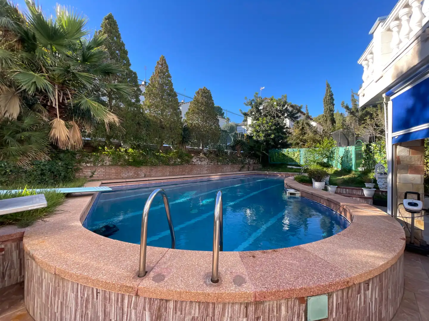 Swimming pool of Houses for sale in Castelldefels  with Air Conditioner, Heating and Private garden