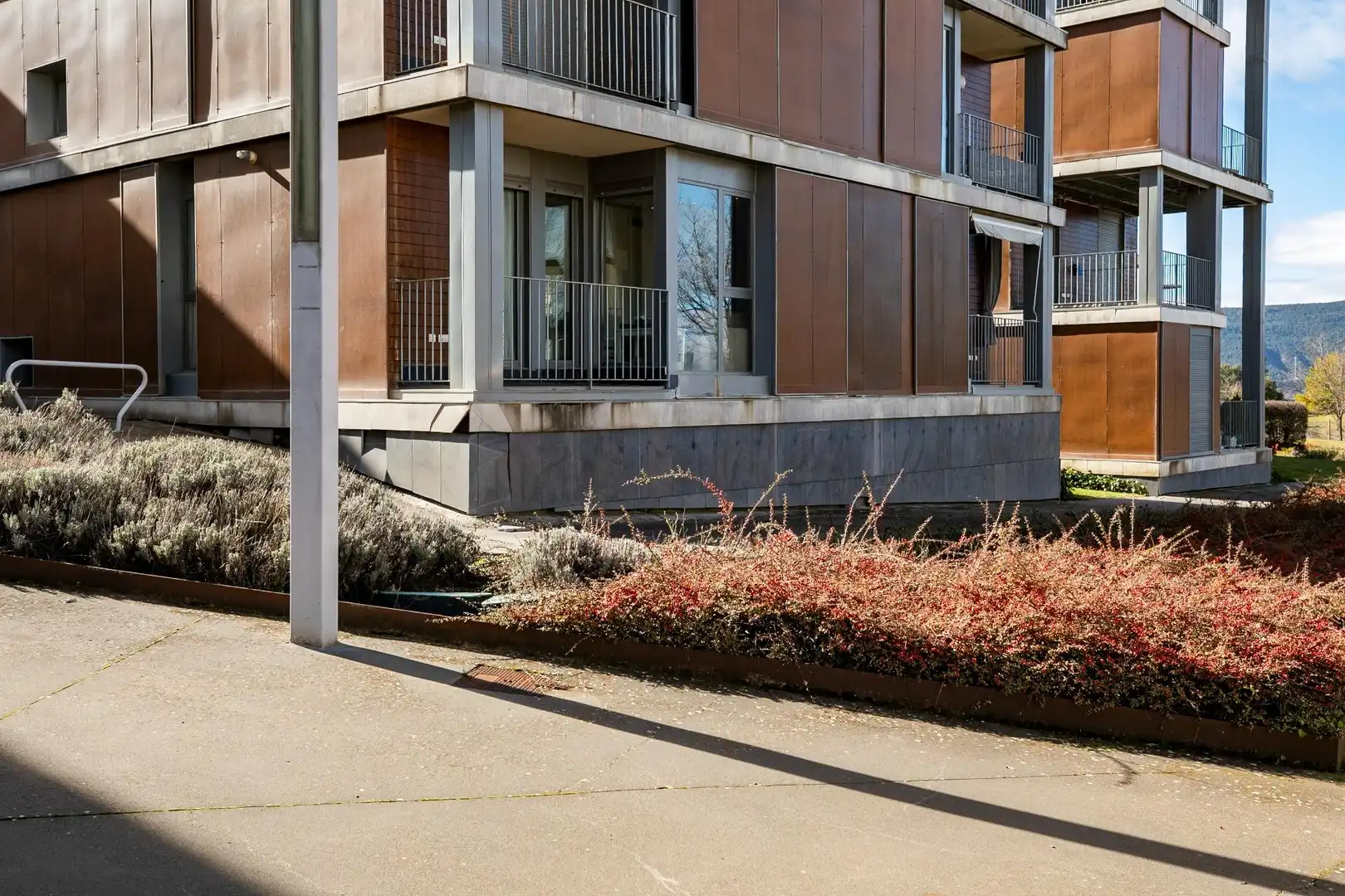 Vista exterior de Pis en venda en Sabiñánigo amb Calefacció, Parquet i Terrassa