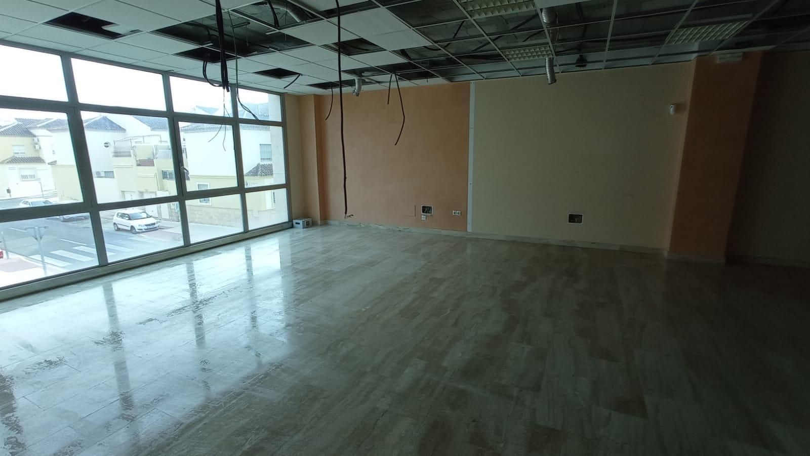 Office for sale in Alcalá de Guadaira