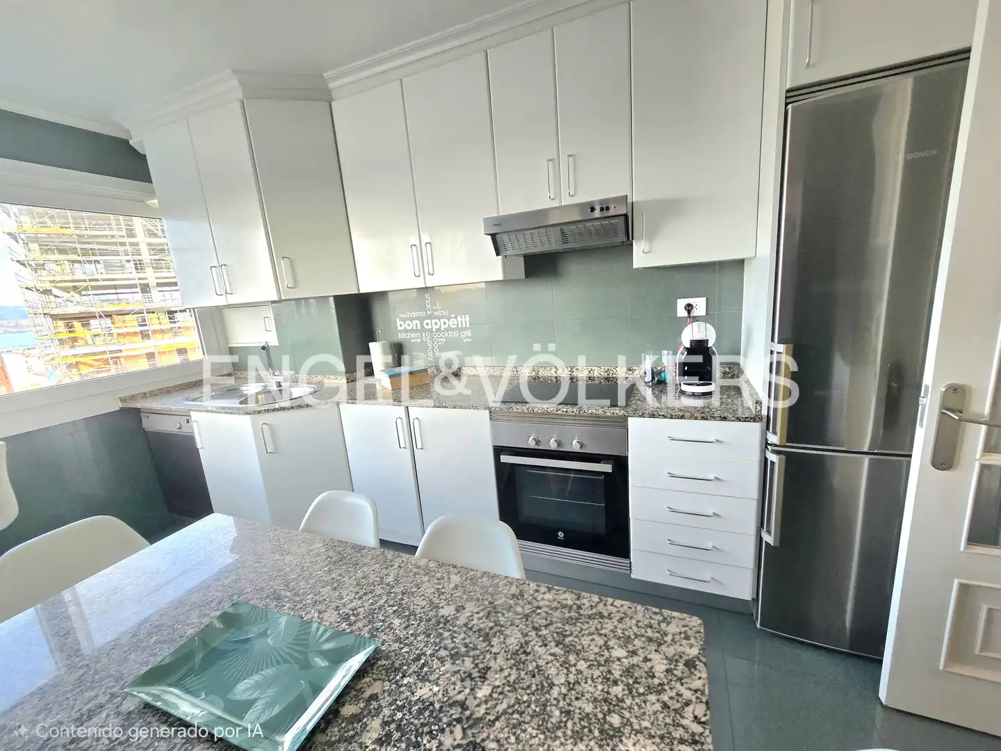 Cocina de Piso en venta en Vigo  con Calefacción, Terraza y Balcón