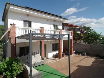 Vista exterior de Casa o xalet en venda en Sant Vicenç Dels Horts amb Aire condicionat, Calefacció i Jardí privat