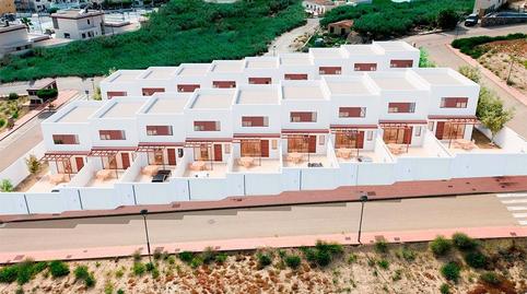 Foto 2 de Casa adosada en venta en Antas, Almería