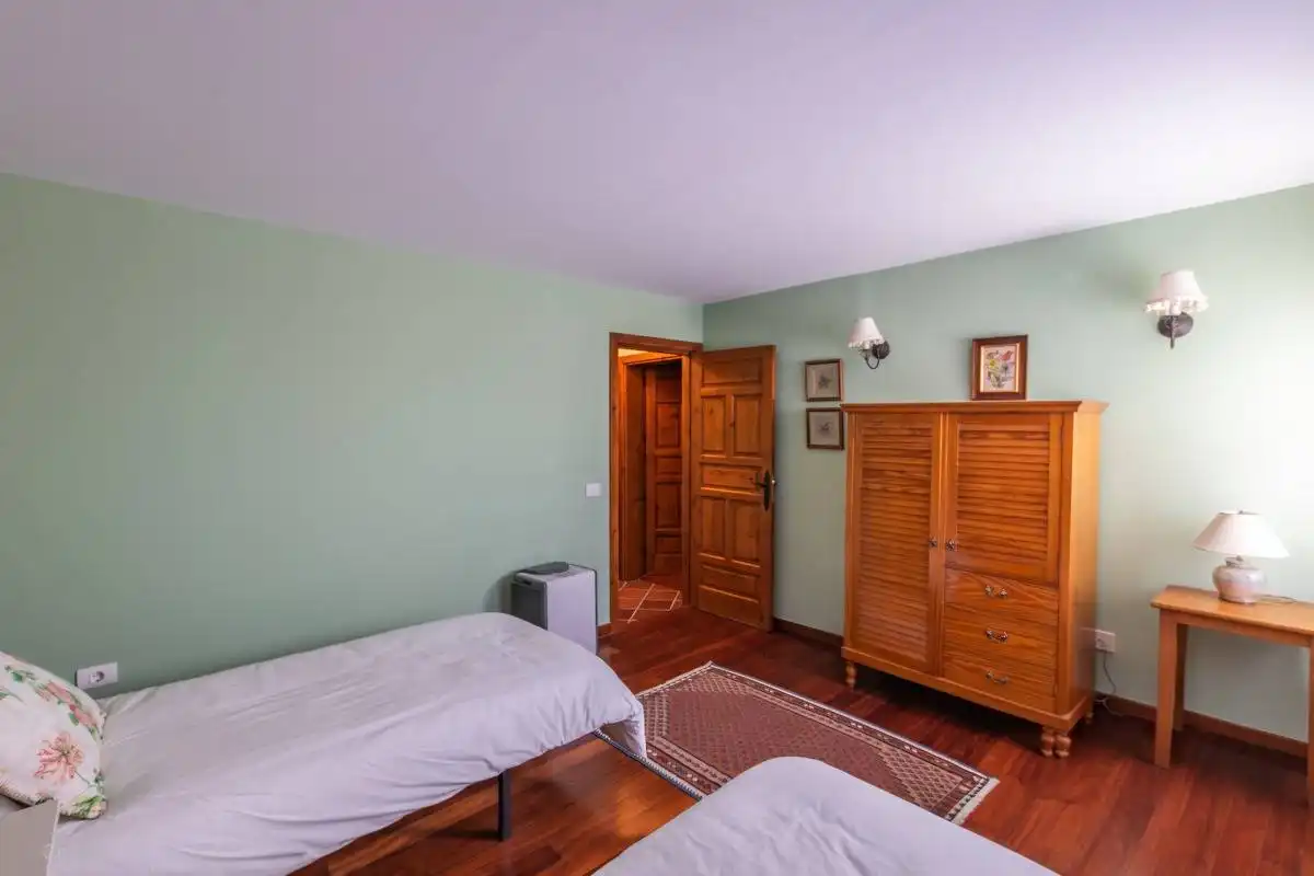 Bedroom of Houses for sale in Vega de San Mateo, Las Palmas