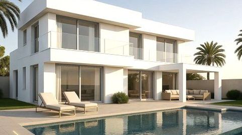 Chalet en venta en Punta Prima, 4 dormitorios.